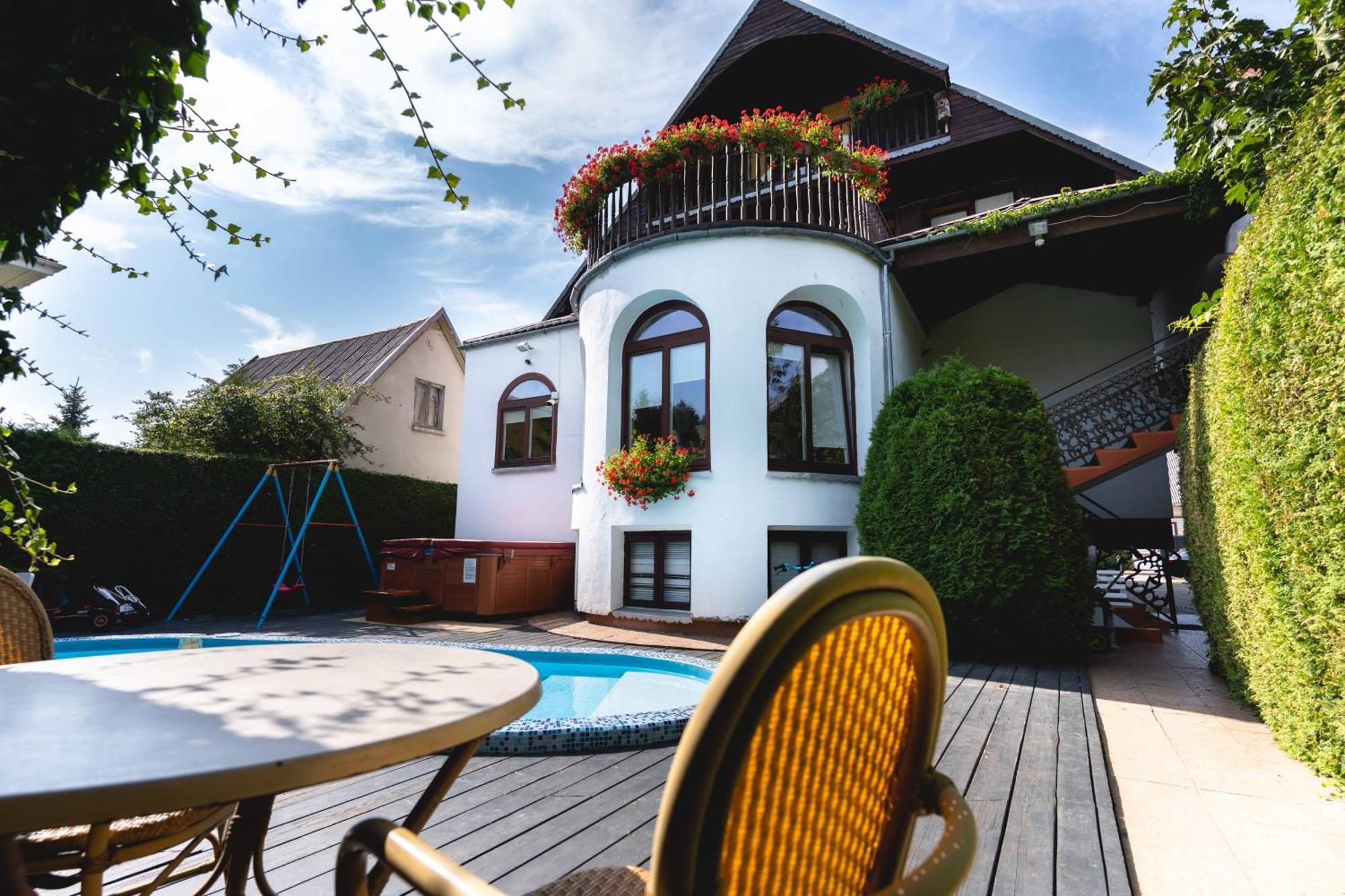 Po Kastonu & Spa Паланга Экстерьер фото